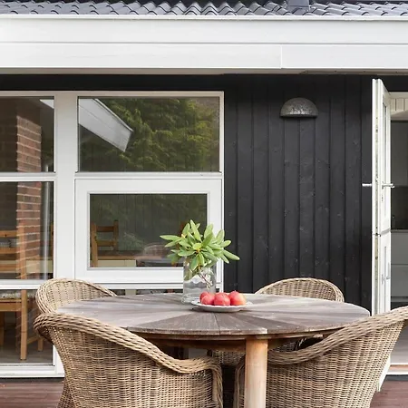 1660-tisvilde-iglekaervej-35 * Vejby Strand